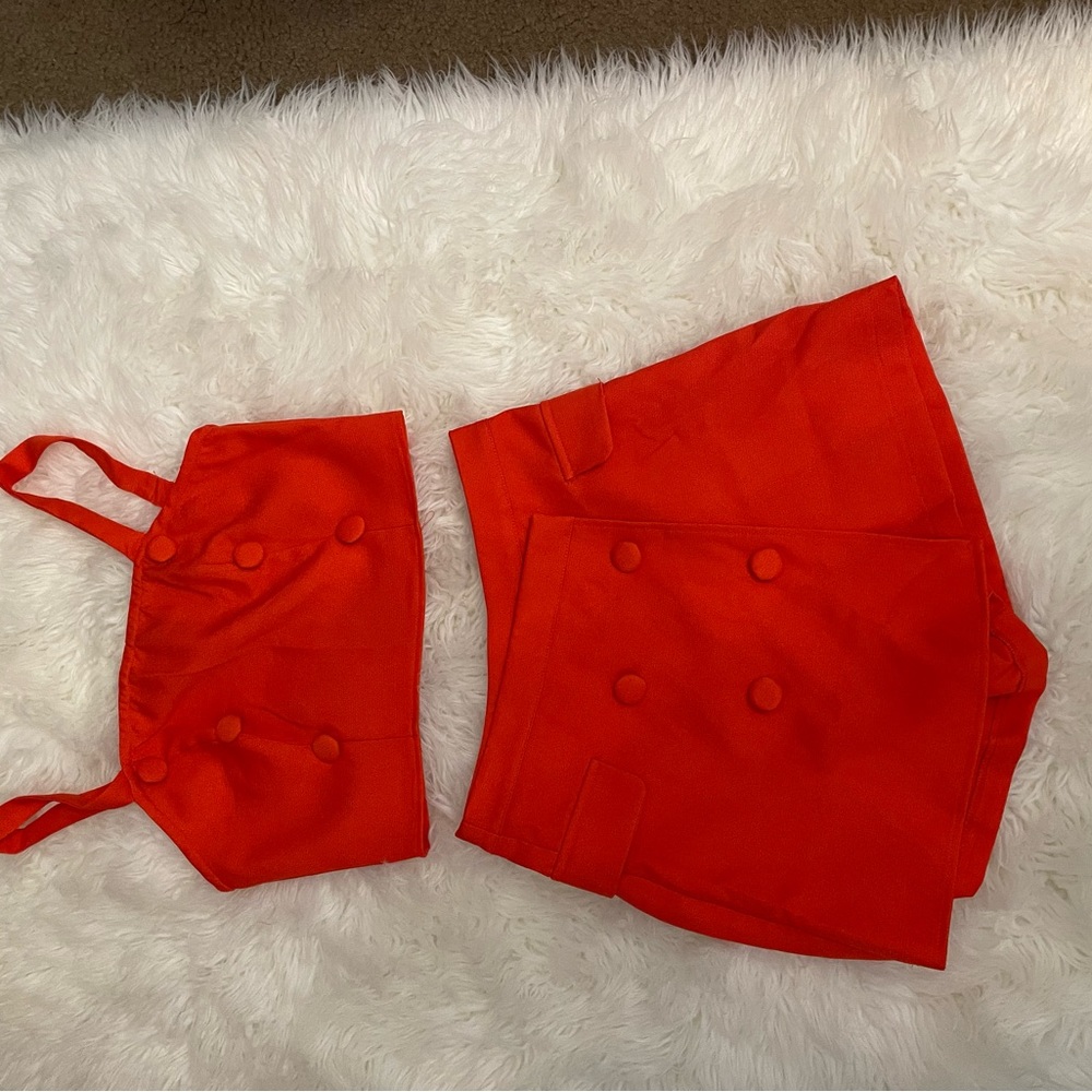 Brand new two piece set.